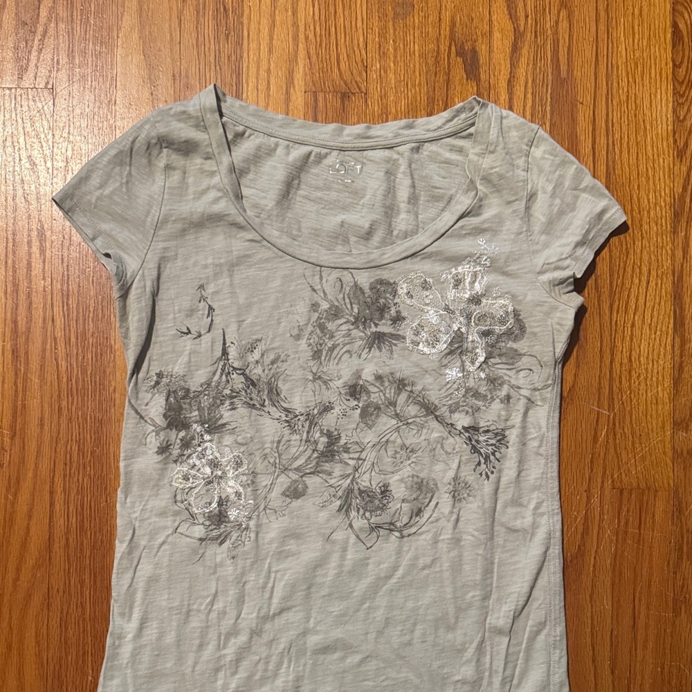 LOFT Scoop Neck Baby Tee with Floral Embroidery and Art - Picture 3 of 6